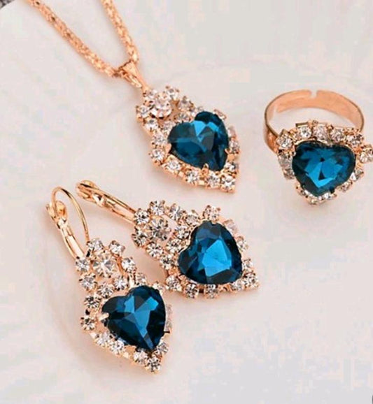 BLUE & GOLD NECKLACE
